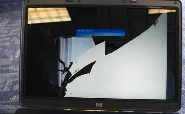 hp laptop screen broken